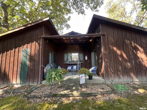 Tiny photo for 420 N 9TH Street, Benton, IL 62812 (MLS # EB460524)