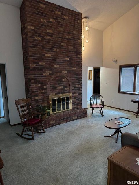 Tiny photo for 420 N 9TH Street, Benton, IL 62812 (MLS # EB460524)