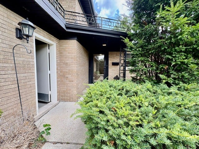 512 KAREY Court