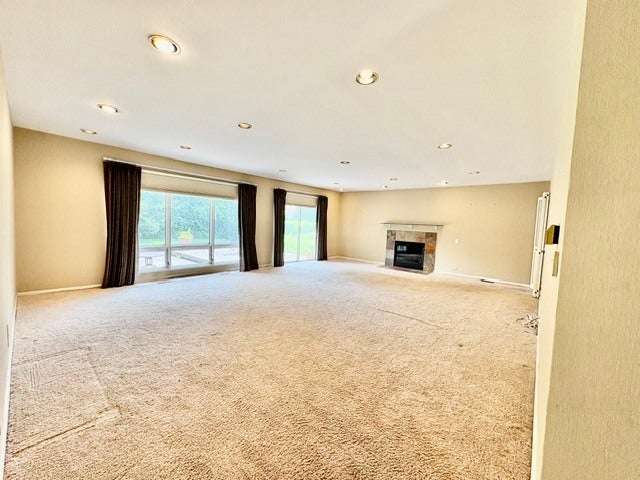 512 KAREY Court