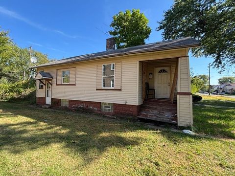 Tiny photo for 271 E 148th Street, Harvey, IL 60426 (MLS # 12501942)