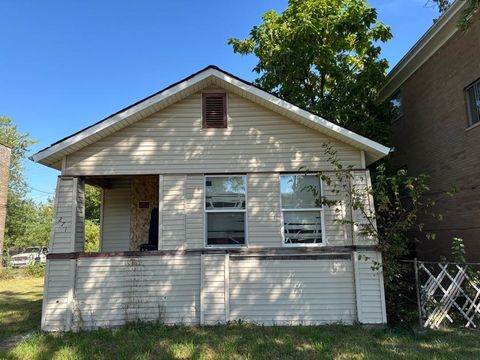 271 E 148th Street Harvey IL 60426