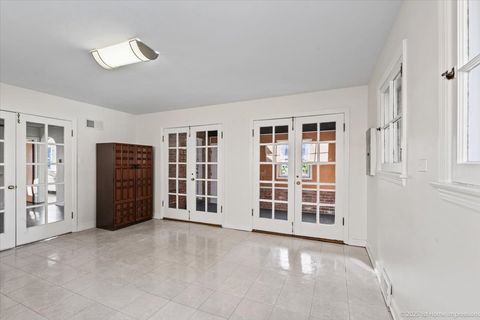 Tiny photo for 9524 S Francisco Avenue, Evergreen Park, IL 60805 (MLS # 12519221)