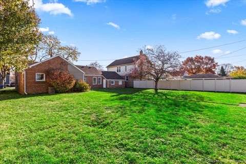 Tiny photo for 9524 S Francisco Avenue, Evergreen Park, IL 60805 (MLS # 12519221)