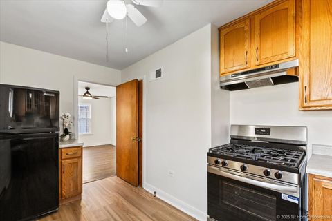 Tiny photo for 9524 S Francisco Avenue, Evergreen Park, IL 60805 (MLS # 12519221)