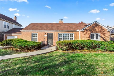 Tiny photo for 9524 S Francisco Avenue, Evergreen Park, IL 60805 (MLS # 12519221)