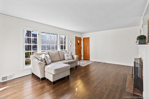 Tiny photo for 9524 S Francisco Avenue, Evergreen Park, IL 60805 (MLS # 12519221)