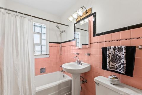 Tiny photo for 9524 S Francisco Avenue, Evergreen Park, IL 60805 (MLS # 12519221)