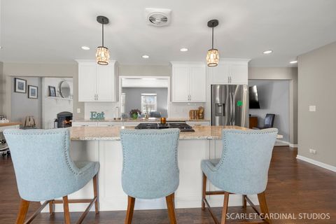 Tiny photo for 5 Chase Court, Lombard, IL 60148 (MLS # 12586639)