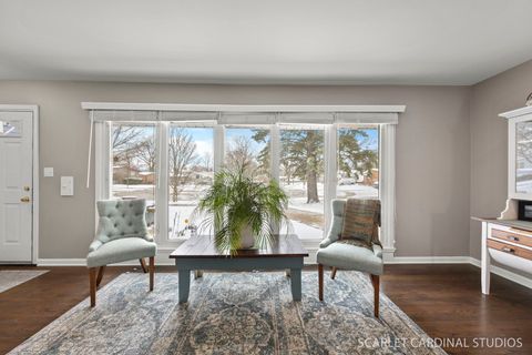 Tiny photo for 5 Chase Court, Lombard, IL 60148 (MLS # 12586639)