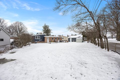 Tiny photo for 5 Chase Court, Lombard, IL 60148 (MLS # 12586639)