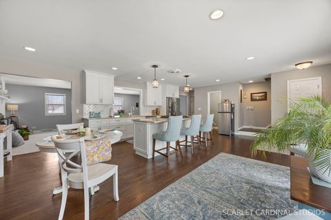 Tiny photo for 5 Chase Court, Lombard, IL 60148 (MLS # 12586639)