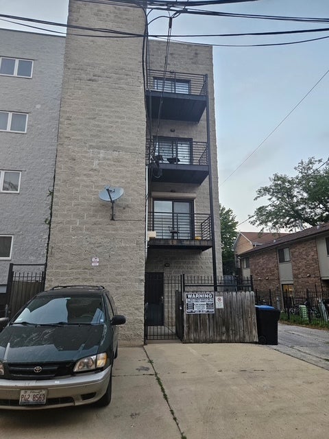 2113 W Gladys Avenue 2S