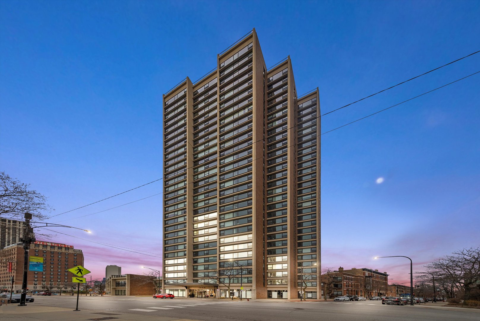 1850 N Clark Street 1409