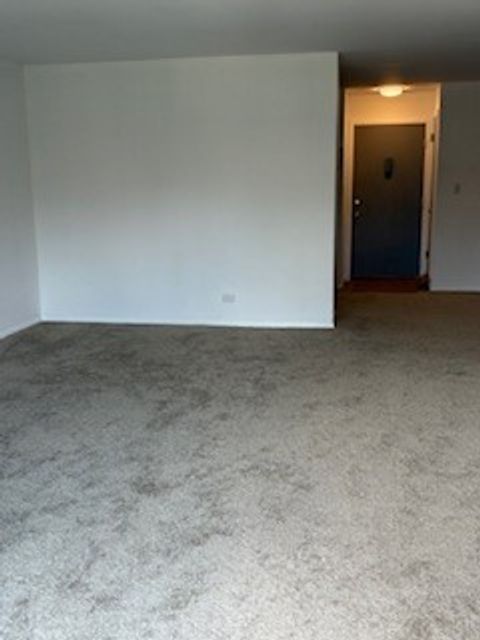 Tiny photo for 22A Kingery Quarter #202, Willowbrook, IL 60527 (MLS # 12459838)