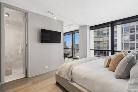 Tiny photo for 910 N Lake Shore Drive #2820, Chicago, IL 60611 (MLS # 12738200)