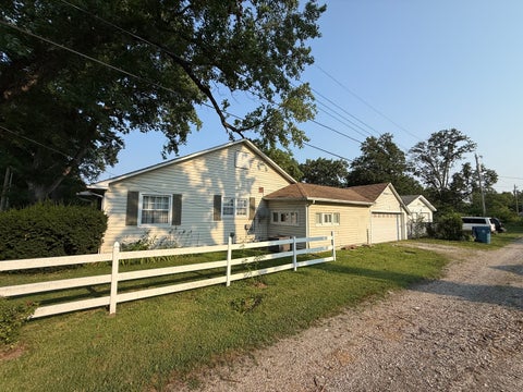 Tiny photo for 810 E 7th Street, Centralia, IL 62801 (MLS # 12723793)