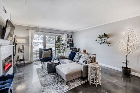 Tiny photo for 3N550 Crown Road #1, Elmhurst, IL 60126 (MLS # 12576723)