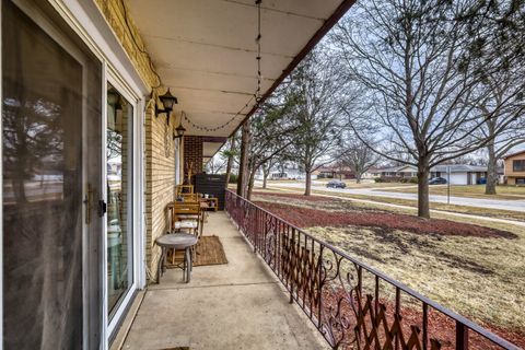 Tiny photo for 3N550 Crown Road #1, Elmhurst, IL 60126 (MLS # 12576723)