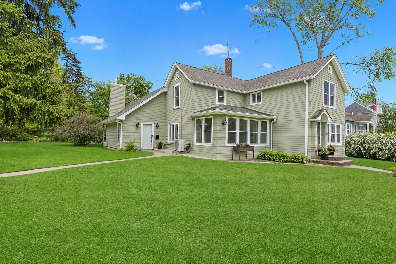 183 Lincoln Parkway