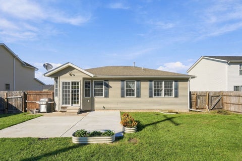 Tiny photo for 926 5th Avenue Drive W, Andalusia, IL 61232 (MLS # 12775144)