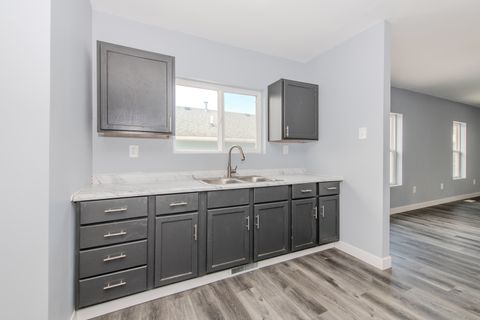 Tiny photo for 689 E Bluff Street, Marseilles, IL 61341 (MLS # 12566472)