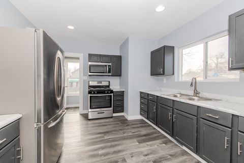 Tiny photo for 689 E Bluff Street, Marseilles, IL 61341 (MLS # 12566472)