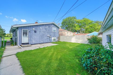 Tiny photo for 1011 E 142nd Street, Dolton, IL 60419 (MLS # 12494682)