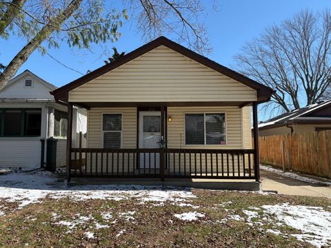 Photo of 710 Mulberry Street, Ottawa, IL 61350 (MLS # 12593200)