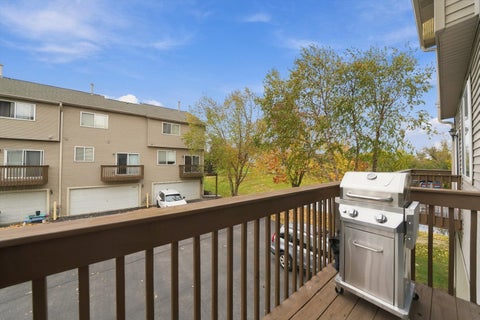 Tiny photo for 28796 W Pondview Drive, Lakemoor, IL 60051 (MLS # 12676811)