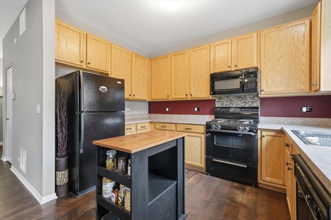 Tiny photo for 28796 W Pondview Drive, Lakemoor, IL 60051 (MLS # 12676811)