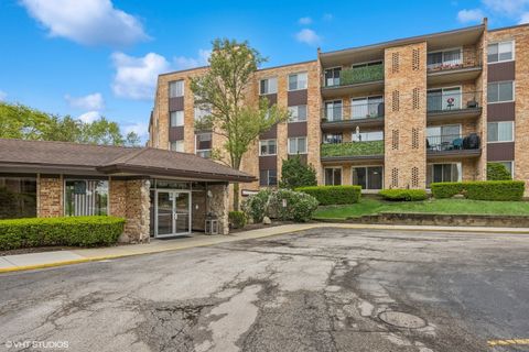 1101 S Hunt Club Drive 101 Mount Prospect IL 60056