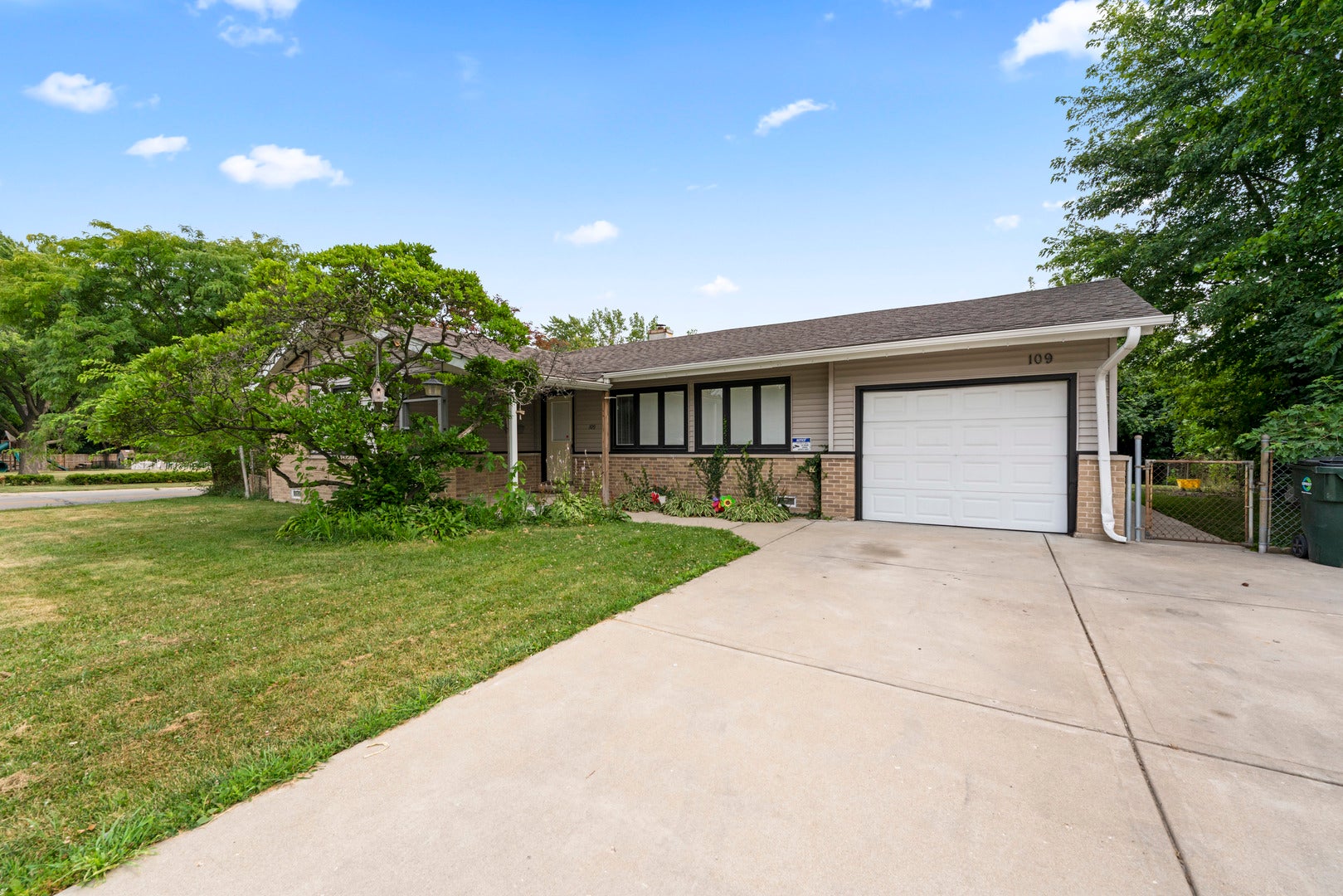 109 Landmeier Road