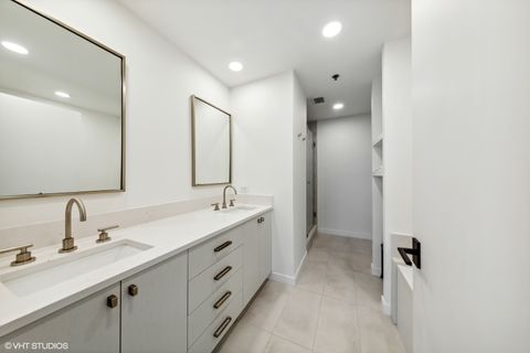 Tiny photo for 57 E Delaware Place #2805, Chicago, IL 60611 (MLS # 12597920)