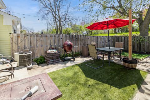 Tiny photo for 808 Bishop Court, Schaumburg, IL 60194 (MLS # 12470115)