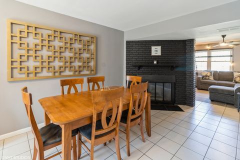 Tiny photo for 808 Bishop Court, Schaumburg, IL 60194 (MLS # 12470115)