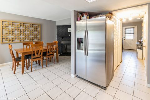 Tiny photo for 808 Bishop Court, Schaumburg, IL 60194 (MLS # 12470115)