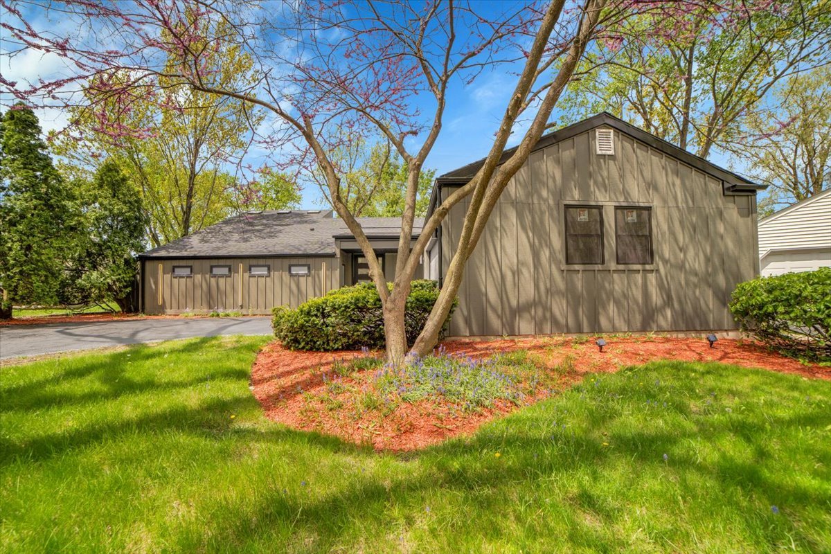3601 Buckthorn Lane