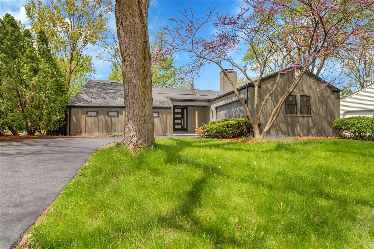 3601 Buckthorn Lane