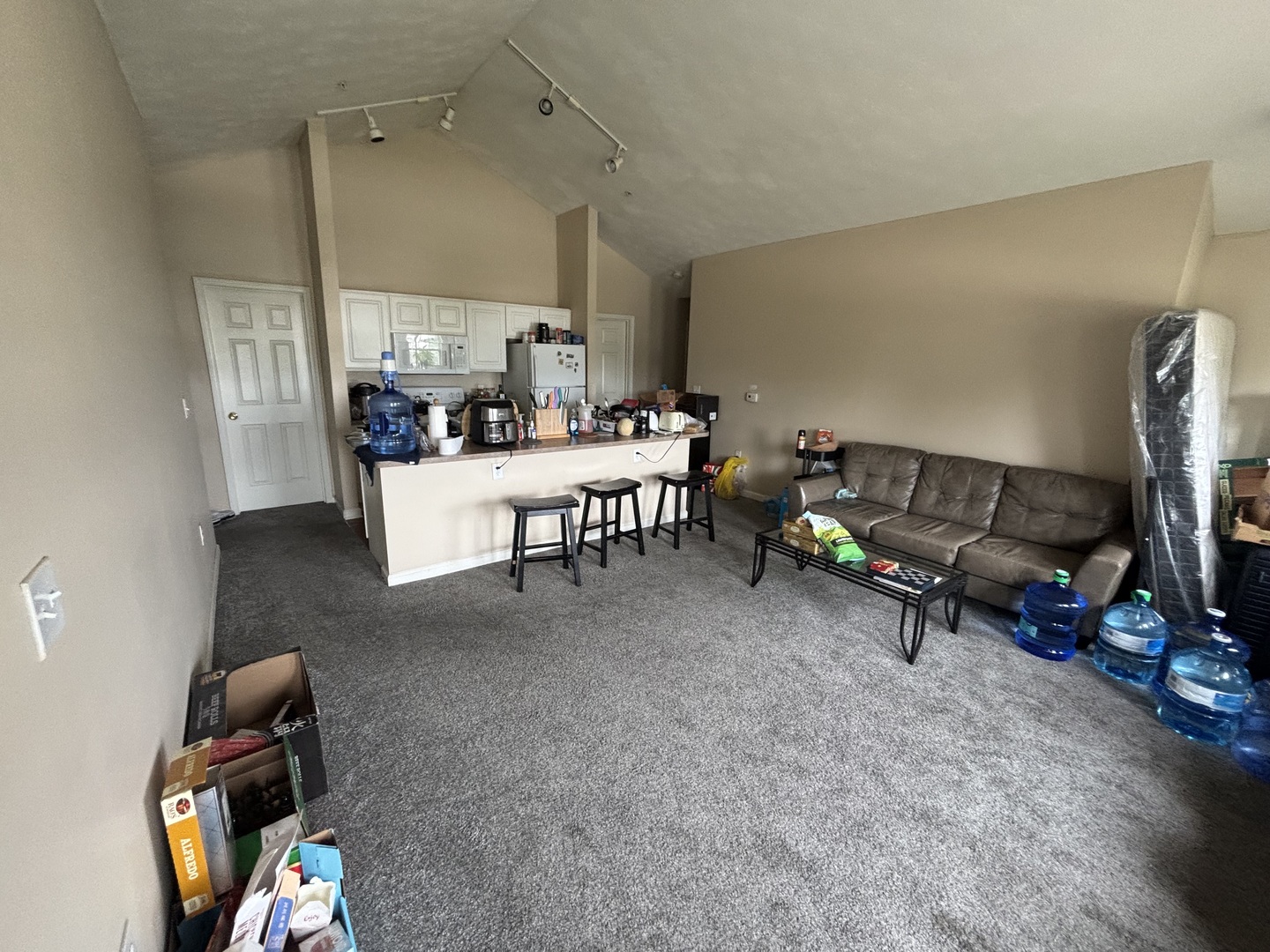 1901 N Lincoln Avenue 311