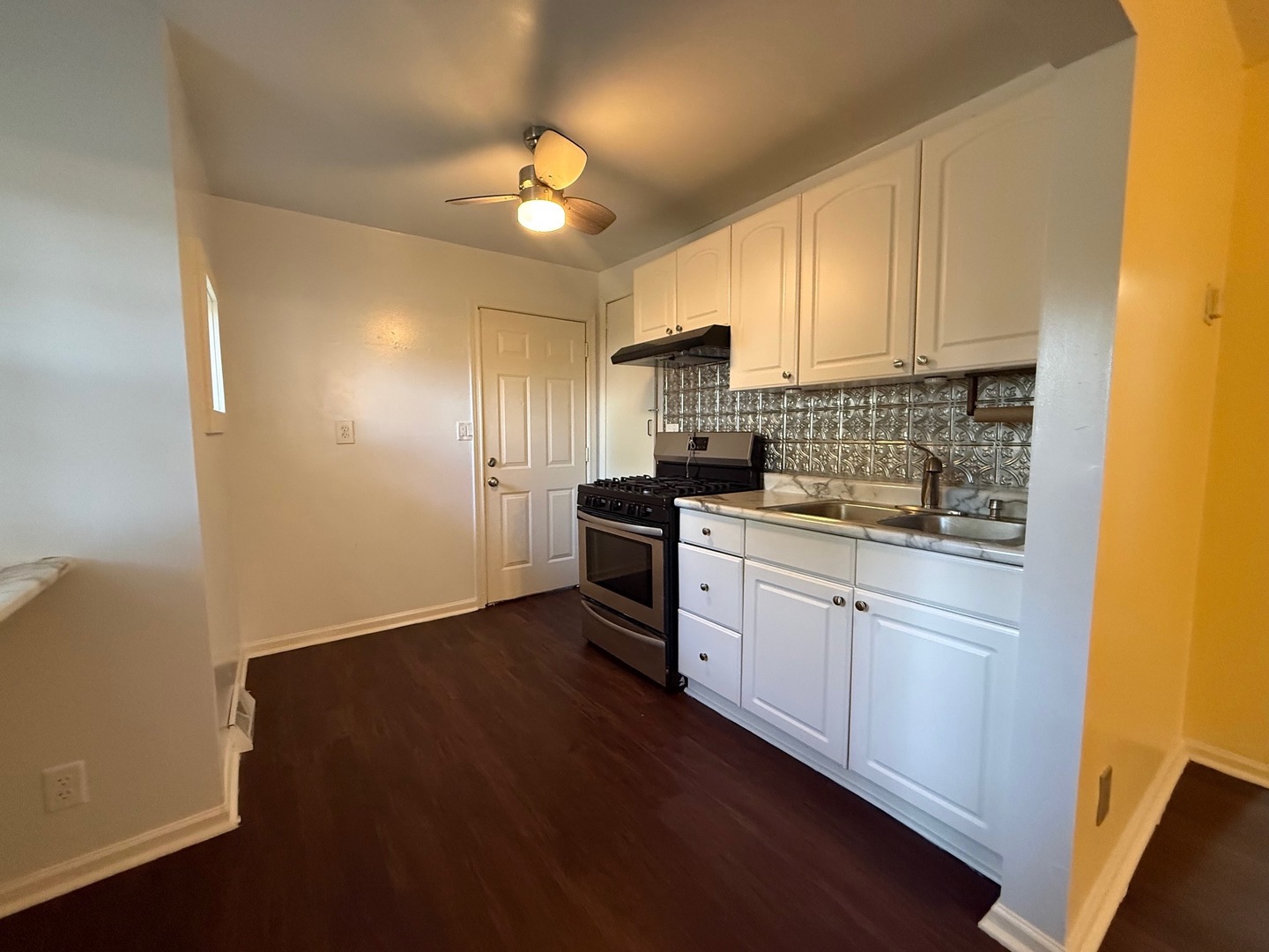 1610 Goldenrod Terrace