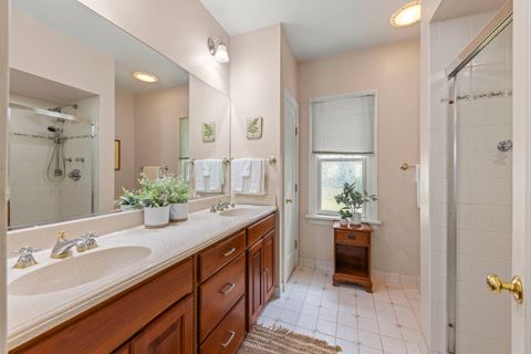 Tiny photo for 260 N Charlotte Street, Lombard, IL 60148 (MLS # 12406467)