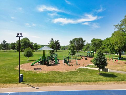 Tiny photo for 260 N Charlotte Street, Lombard, IL 60148 (MLS # 12406467)