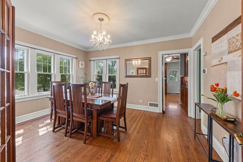 Tiny photo for 260 N Charlotte Street, Lombard, IL 60148 (MLS # 12406467)