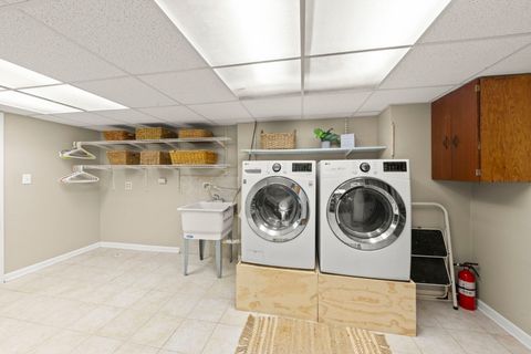 Tiny photo for 260 N Charlotte Street, Lombard, IL 60148 (MLS # 12406467)
