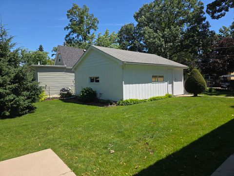 Tiny photo for 26418 N Willow Avenue, Mundelein, IL 60060 (MLS # 12679905)