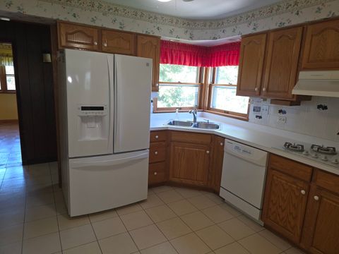 Tiny photo for 26418 N Willow Avenue, Mundelein, IL 60060 (MLS # 12679905)