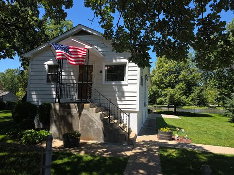 Photo of 26418 N Willow Avenue, Mundelein, IL 60060 (MLS # 12679905)