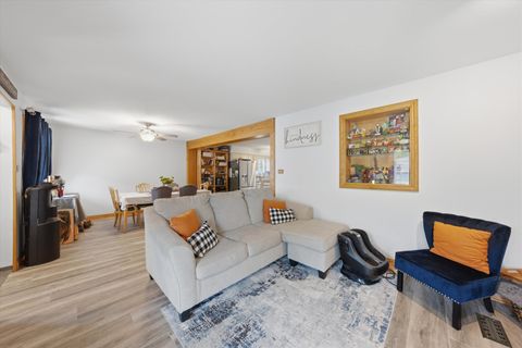 Tiny photo for 10352 Leslie Lane, Chicago Ridge, IL 60415 (MLS # 12638621)