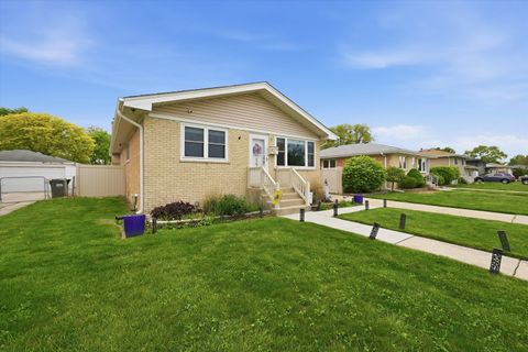Tiny photo for 10352 Leslie Lane, Chicago Ridge, IL 60415 (MLS # 12638621)